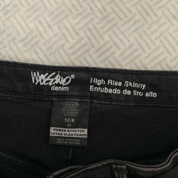 High-Waisted Black Ripped Jeans - Picture 3 of 4